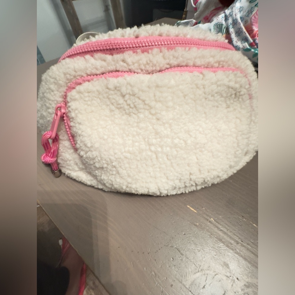 Anthropologie Annie Sherpa belt bag - Picture 11 of 11